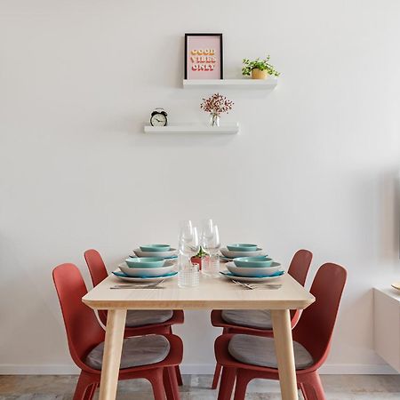 Fully Equipped Apartments With Terraces, Free Garage Parking, Netflix & Ac - By Apartmany Slapanice Cz Extérieur photo