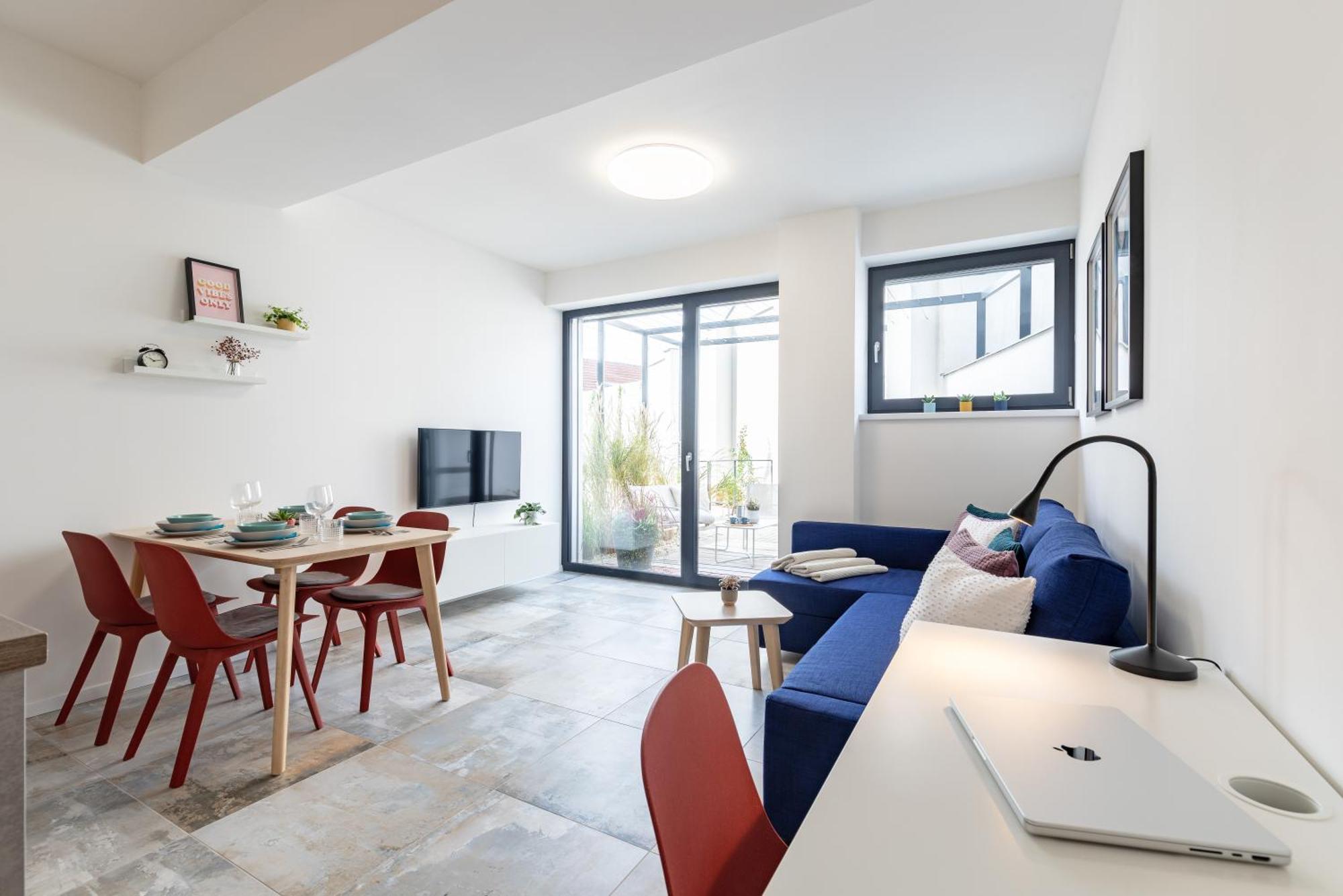 Fully Equipped Apartments With Terraces, Free Garage Parking, Netflix & Ac - By Apartmany Slapanice Cz Extérieur photo